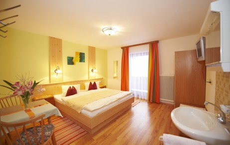 Doppelzimmer mit Talblick